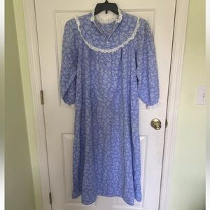 Womens LL Bean Vintage Blue Floral Lace Accent Ankle Length Nightgown Sz XL
